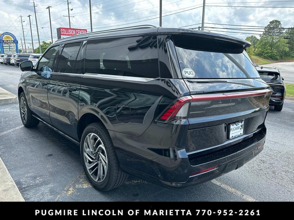 new 2025 Lincoln Navigator car, priced at $105,795