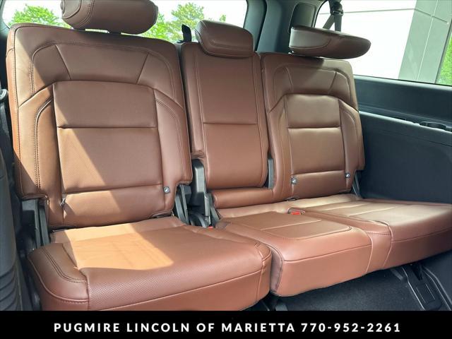 new 2025 Lincoln Navigator car, priced at $105,795