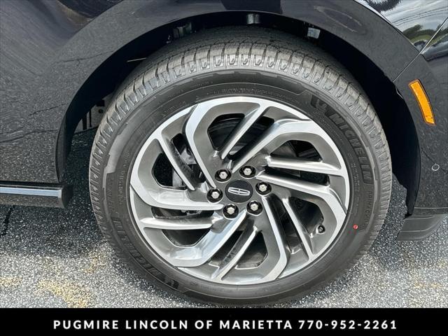 new 2025 Lincoln Navigator car, priced at $105,795