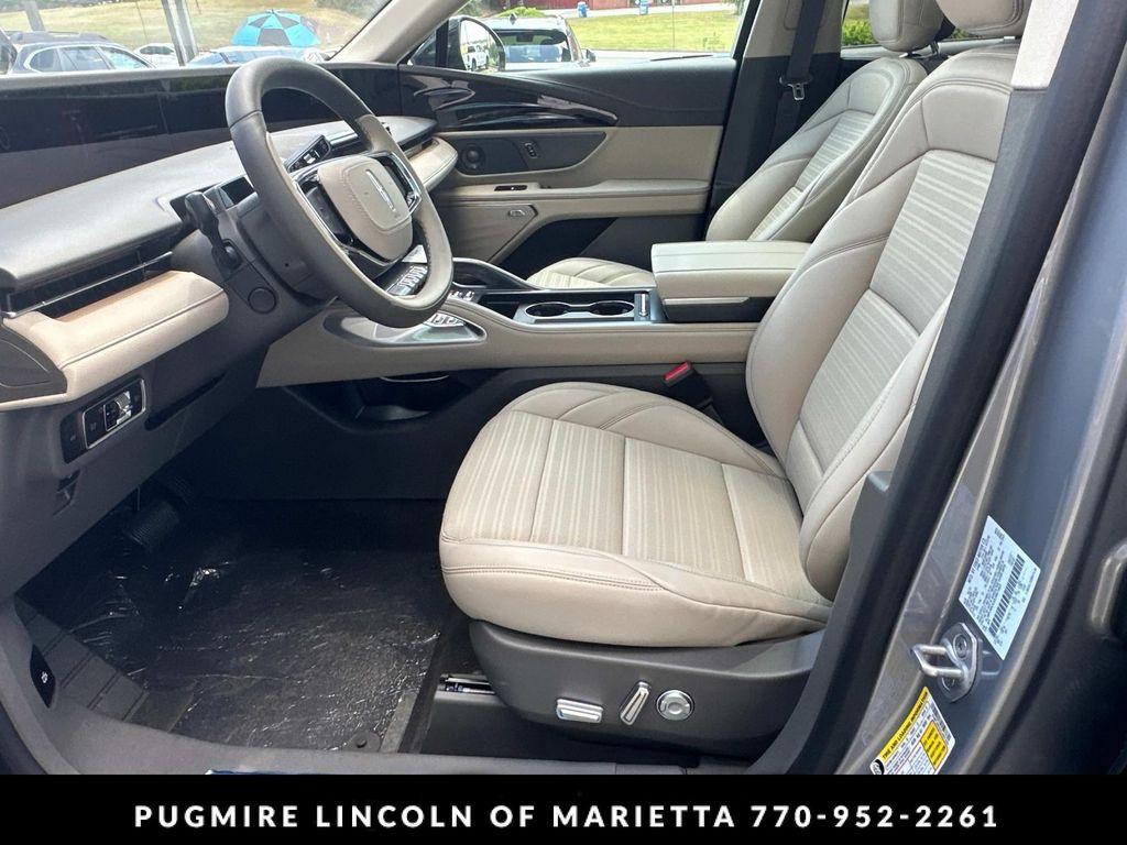 new 2025 Lincoln Nautilus car, priced at $62,804