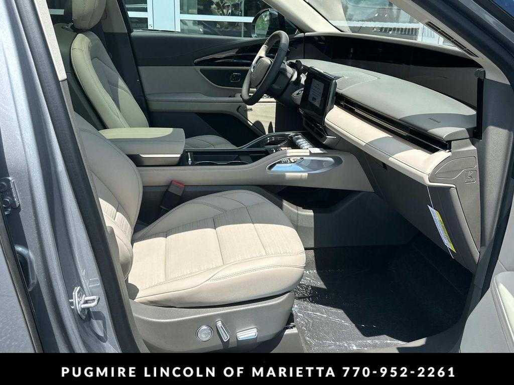 new 2025 Lincoln Nautilus car, priced at $62,804