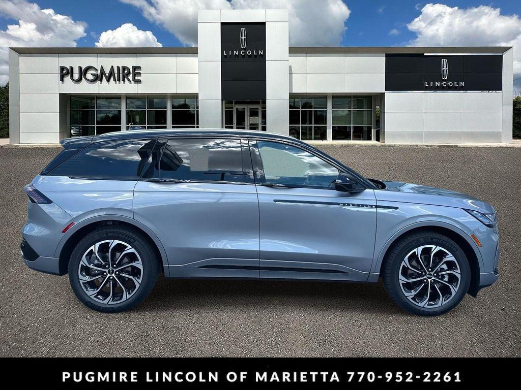 new 2025 Lincoln Nautilus car, priced at $62,804