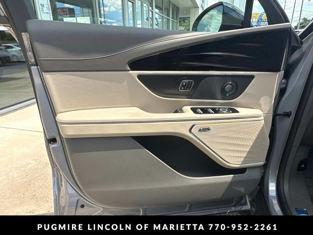 new 2025 Lincoln Nautilus car, priced at $62,804