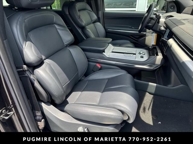 new 2025 Lincoln Navigator car, priced at $108,225