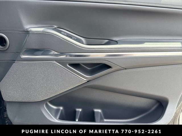 new 2025 Lincoln Navigator car, priced at $108,225