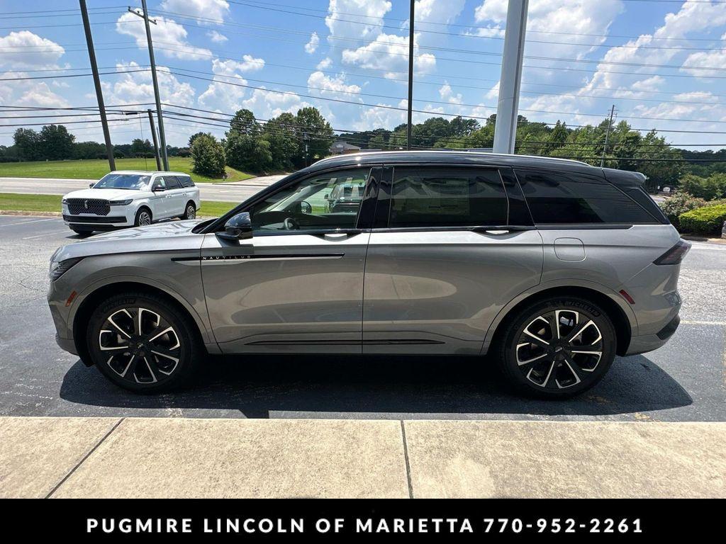 new 2025 Lincoln Nautilus car, priced at $65,333