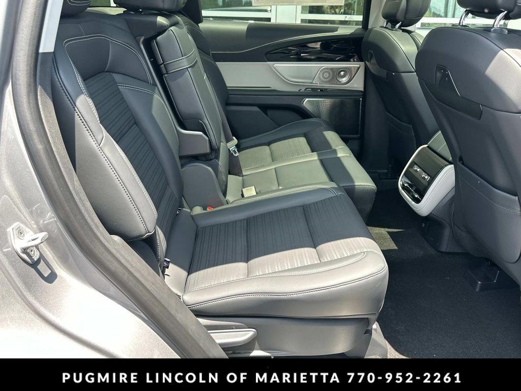 new 2025 Lincoln Nautilus car, priced at $65,333