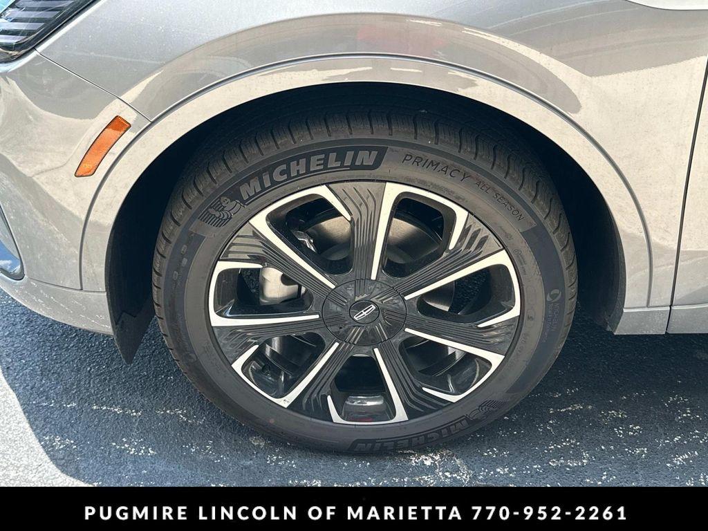 new 2025 Lincoln Nautilus car, priced at $65,333