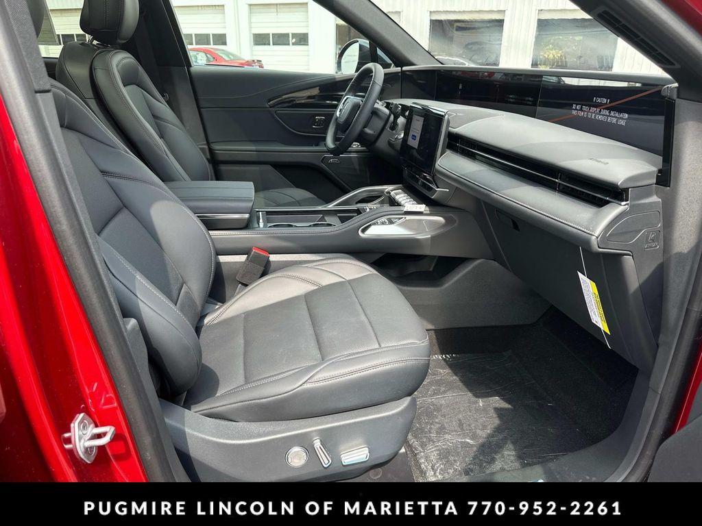 new 2025 Lincoln Nautilus car, priced at $62,127