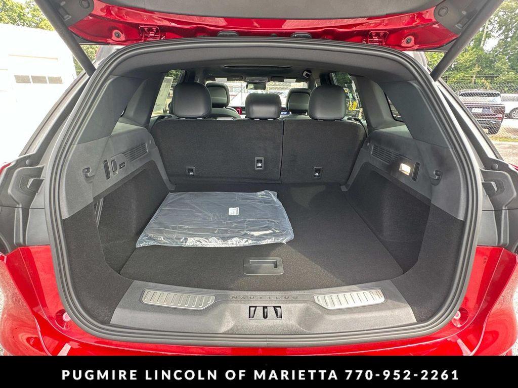 new 2025 Lincoln Nautilus car, priced at $62,127