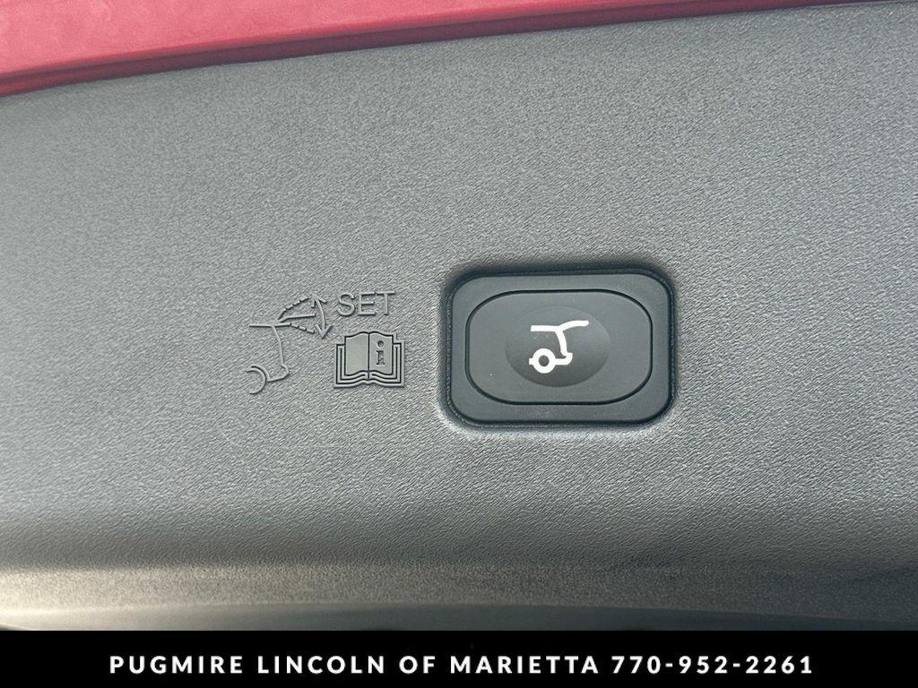 new 2025 Lincoln Nautilus car, priced at $62,127
