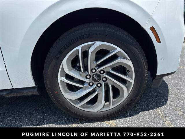 new 2025 Lincoln Navigator car, priced at $102,985