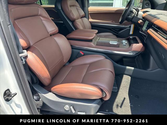 new 2025 Lincoln Navigator car, priced at $102,985