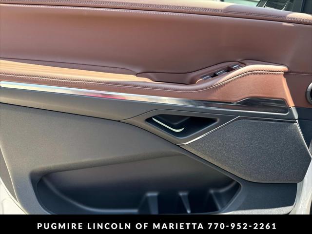 new 2025 Lincoln Navigator car, priced at $102,985
