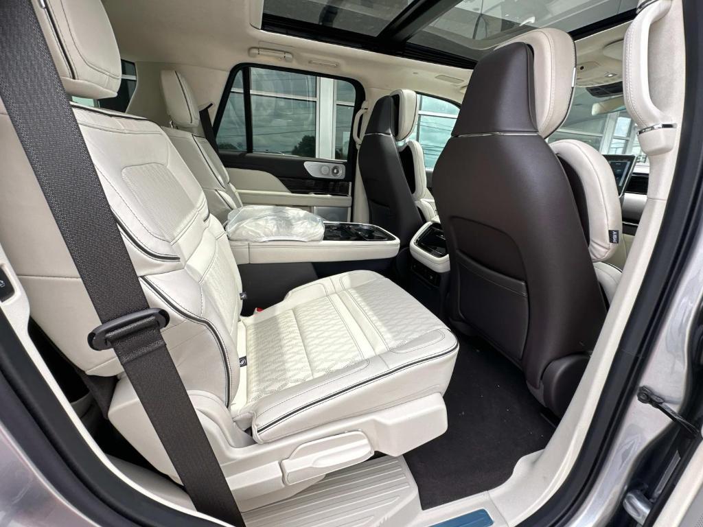 new 2024 Lincoln Navigator car, priced at $116,465