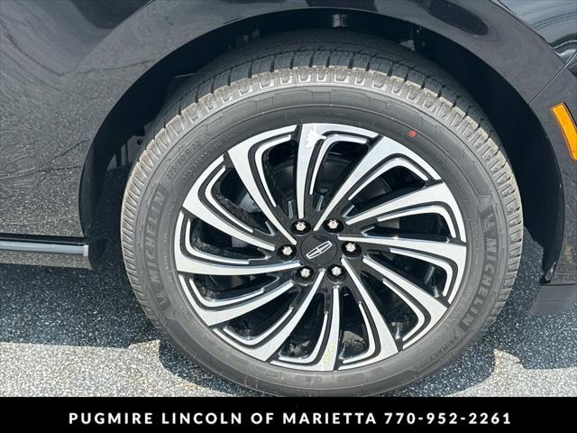 new 2025 Lincoln Navigator car, priced at $121,730