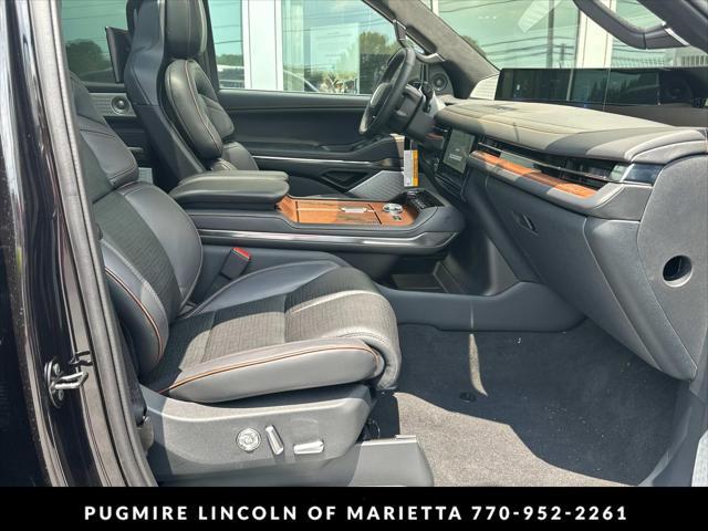 new 2025 Lincoln Navigator car, priced at $121,730