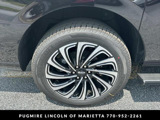 new 2025 Lincoln Navigator car, priced at $121,730