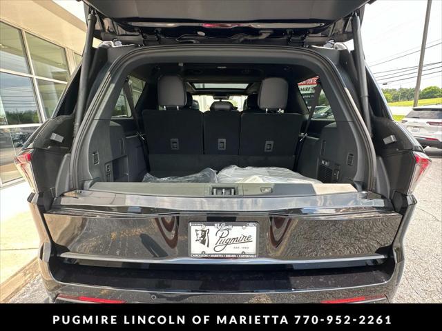 new 2025 Lincoln Navigator car, priced at $121,730