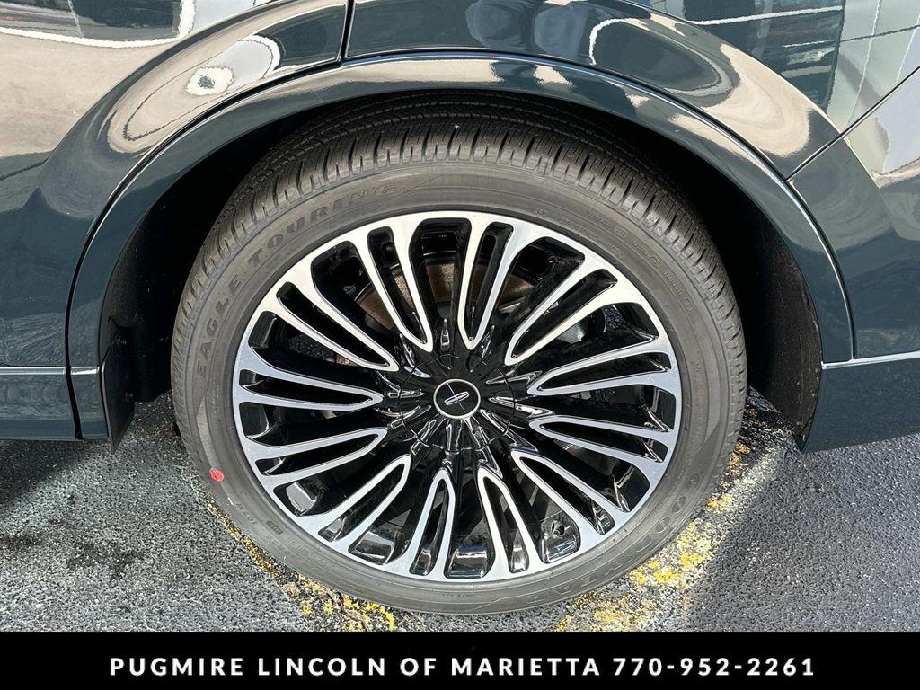 new 2025 Lincoln Aviator car, priced at $91,875