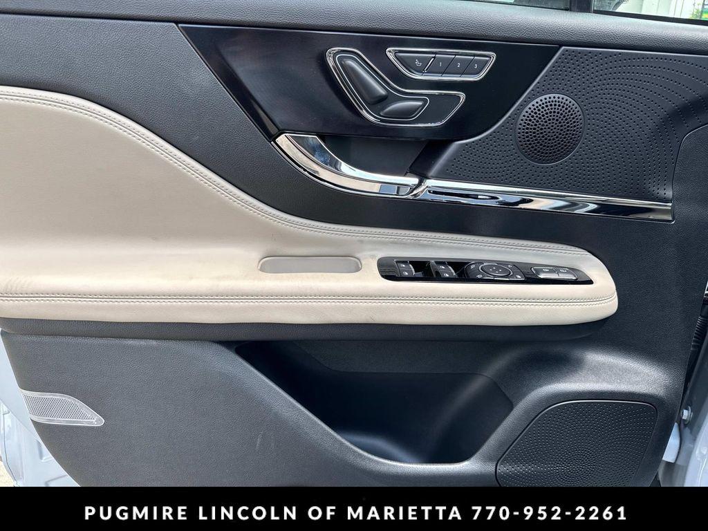 new 2025 Lincoln Corsair car, priced at $40,301