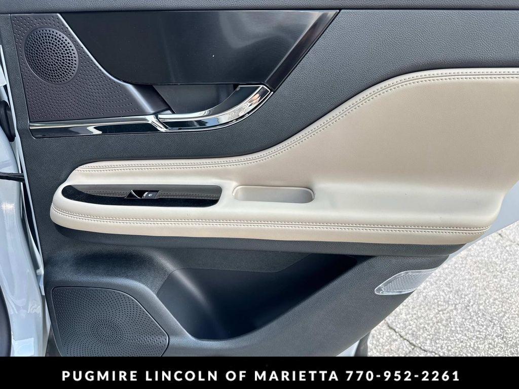 new 2025 Lincoln Corsair car, priced at $40,301