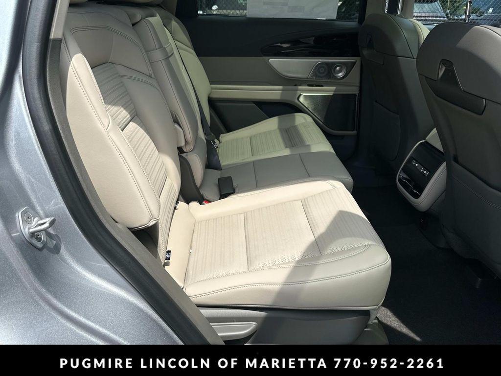 new 2025 Lincoln Nautilus car, priced at $69,720
