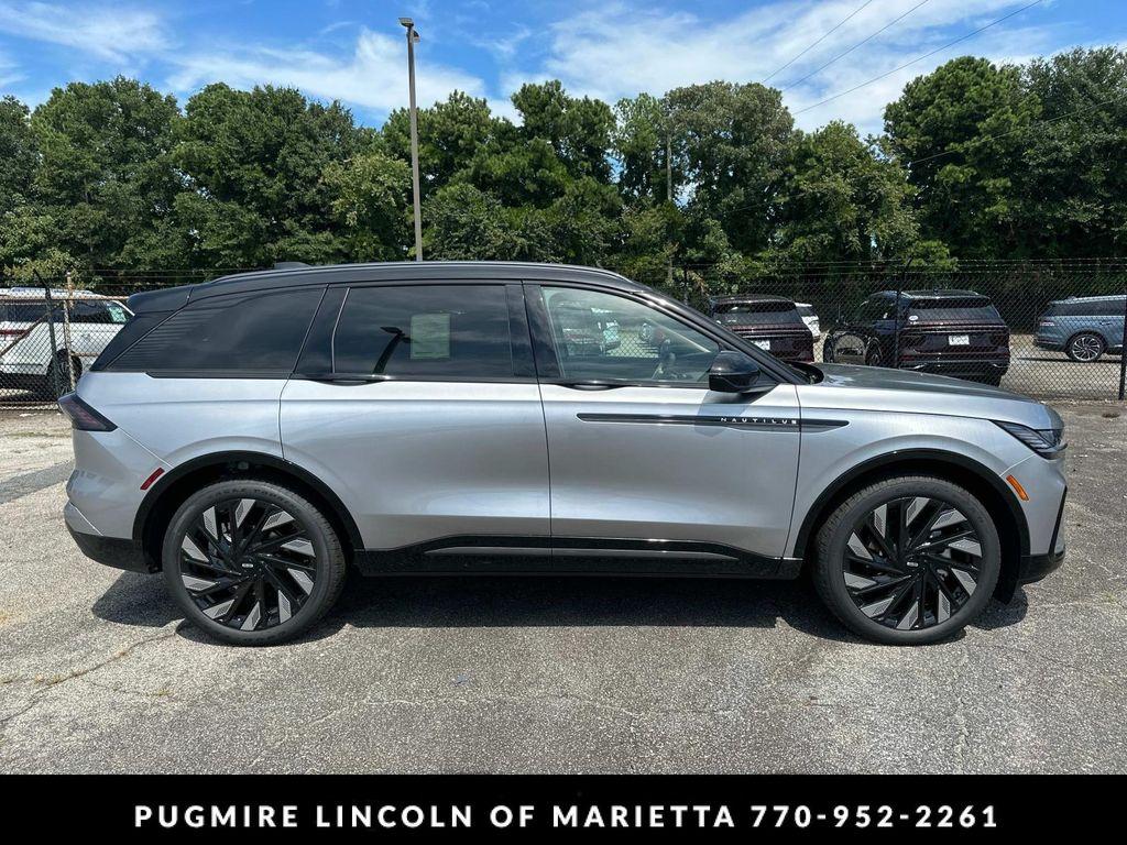 new 2025 Lincoln Nautilus car, priced at $69,720