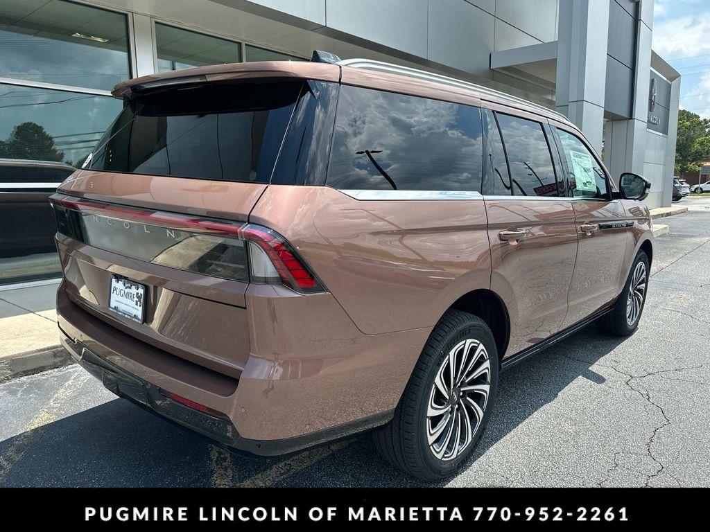 new 2025 Lincoln Navigator car, priced at $121,190