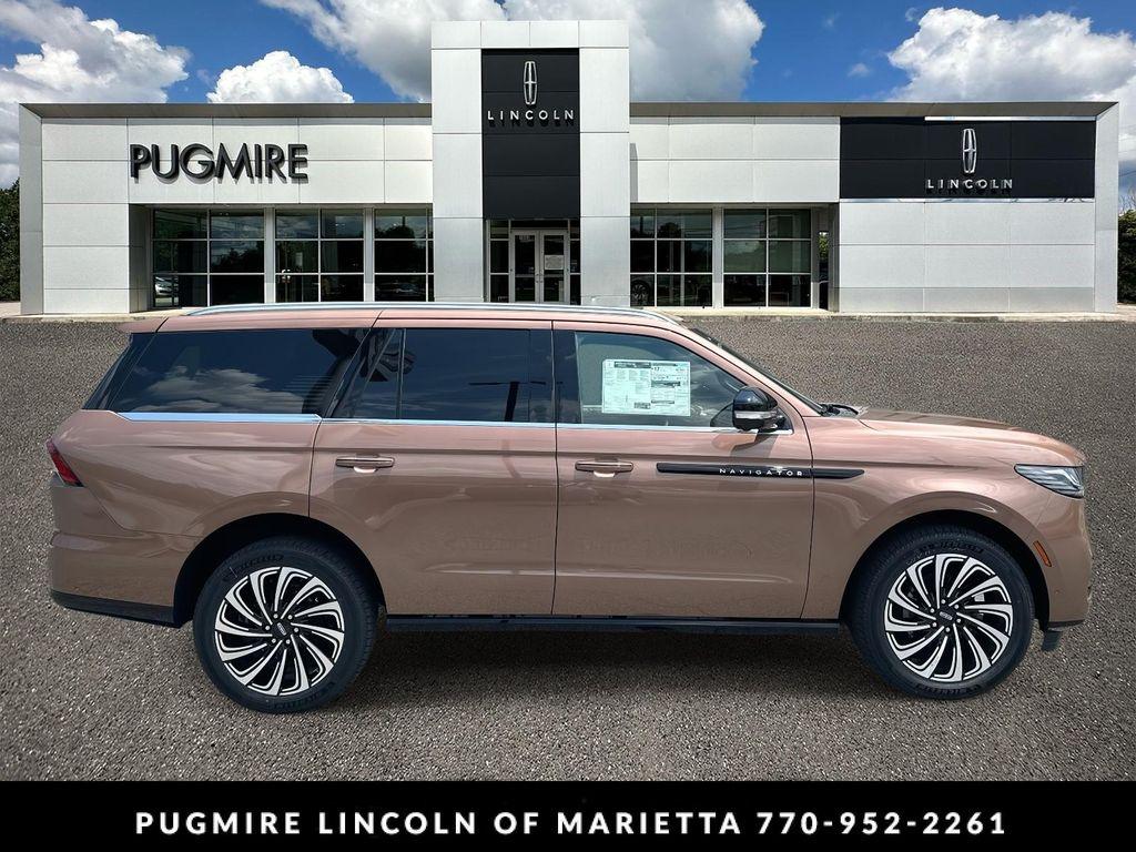 new 2025 Lincoln Navigator car, priced at $121,190