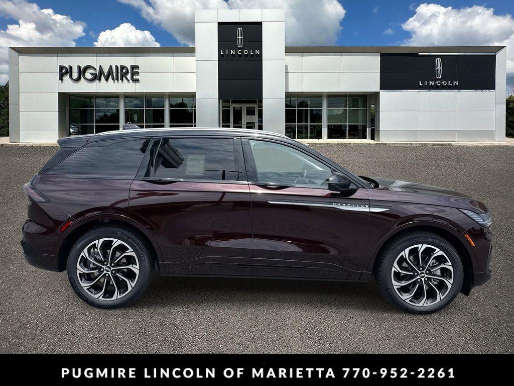 new 2025 Lincoln Nautilus car, priced at $60,336