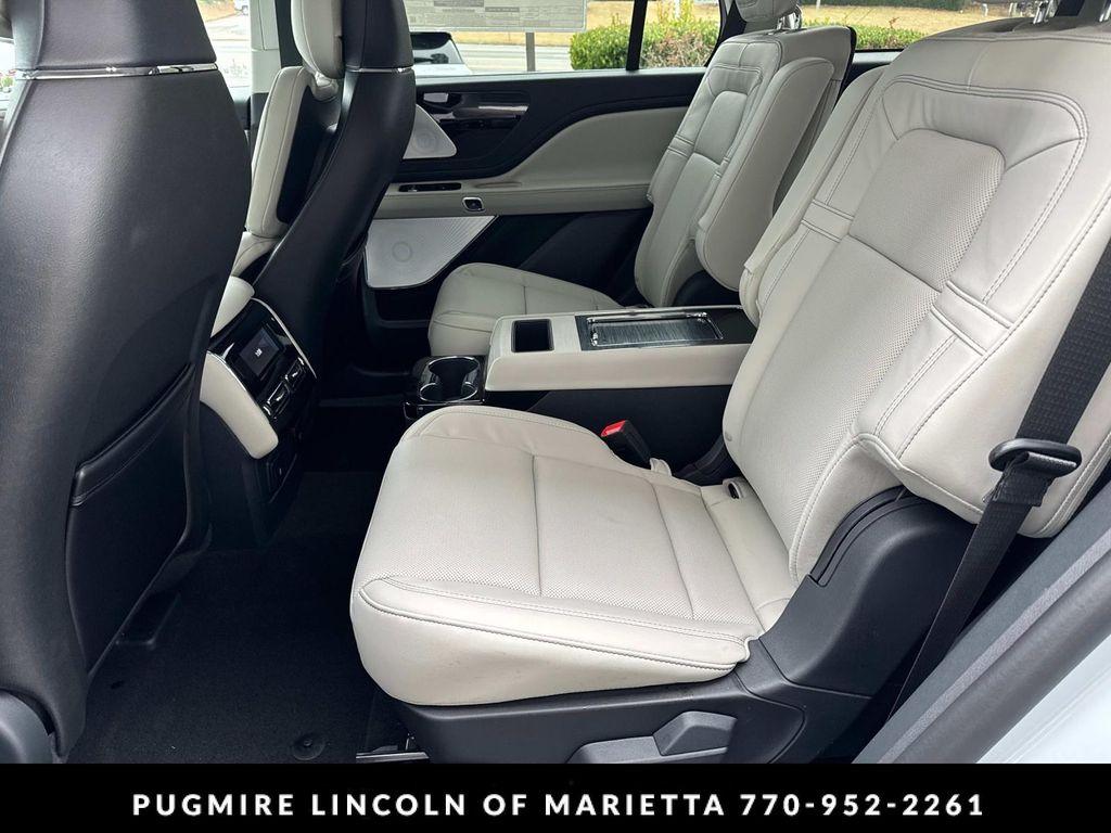 new 2025 Lincoln Aviator car, priced at $71,660