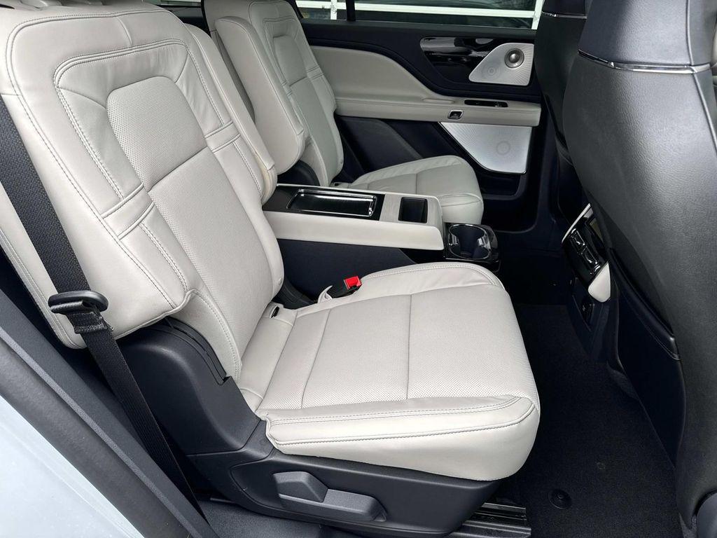 new 2025 Lincoln Aviator car, priced at $71,660