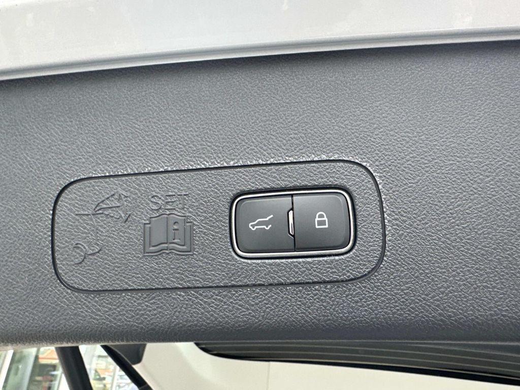 new 2025 Lincoln Aviator car, priced at $71,660