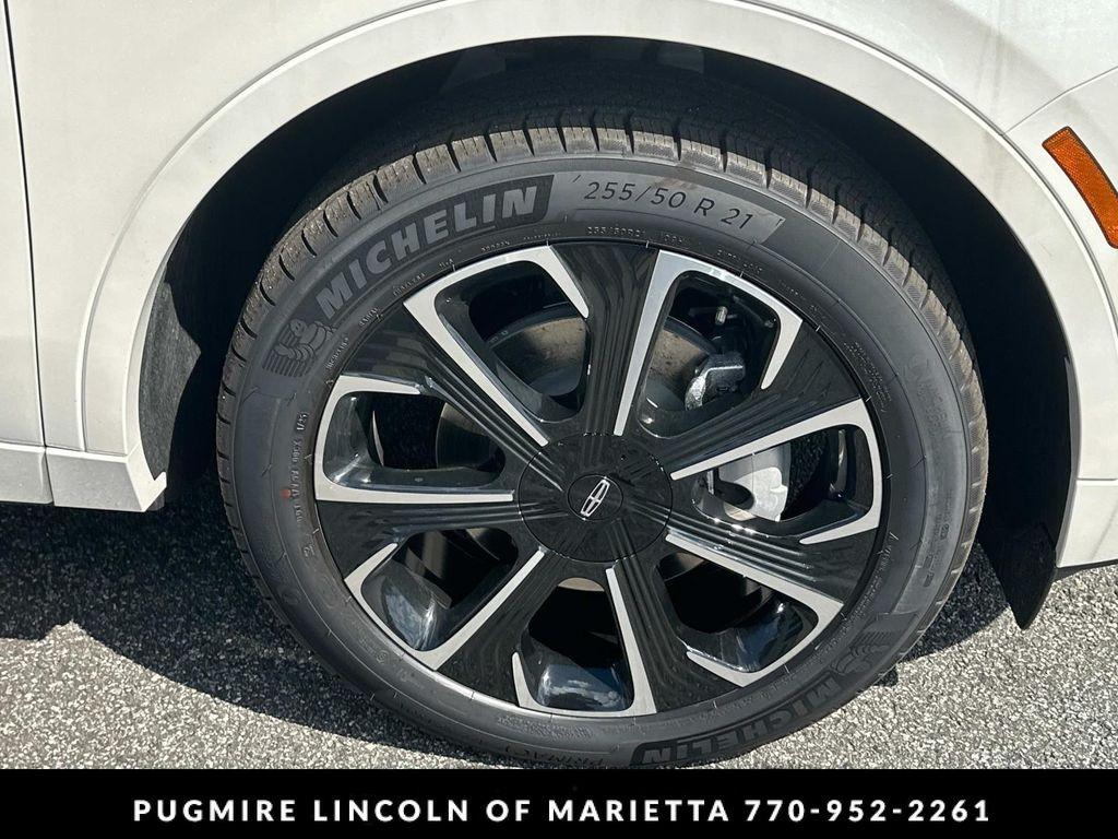 new 2025 Lincoln Nautilus car, priced at $68,670
