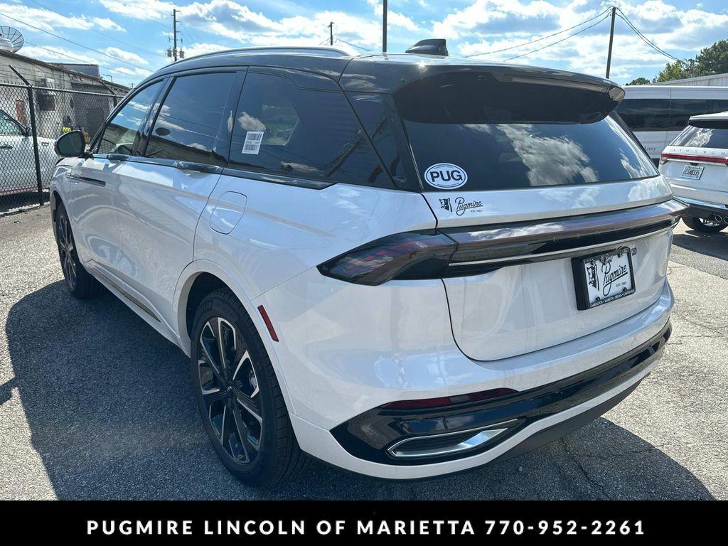 new 2025 Lincoln Nautilus car, priced at $68,670