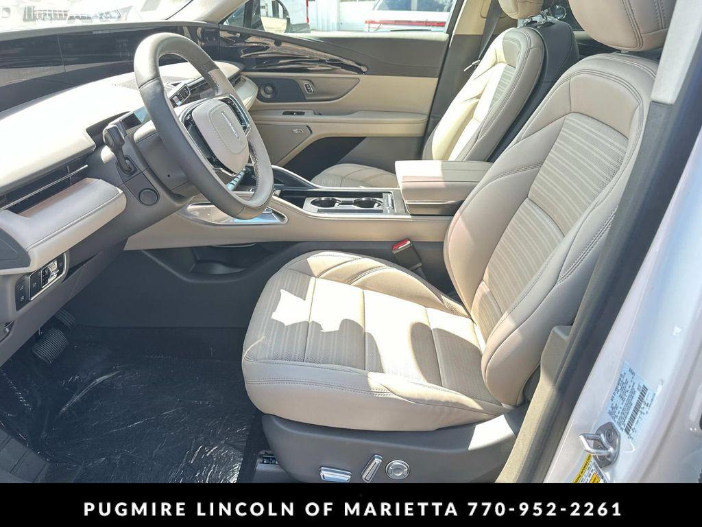 new 2025 Lincoln Nautilus car, priced at $68,670