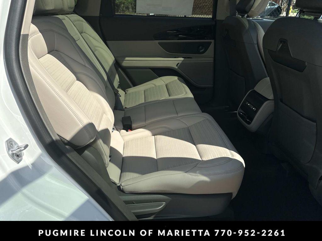 new 2025 Lincoln Nautilus car, priced at $68,670