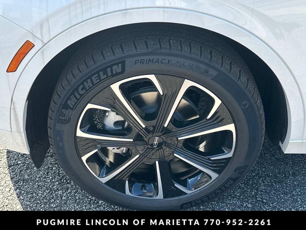 new 2025 Lincoln Nautilus car, priced at $68,670