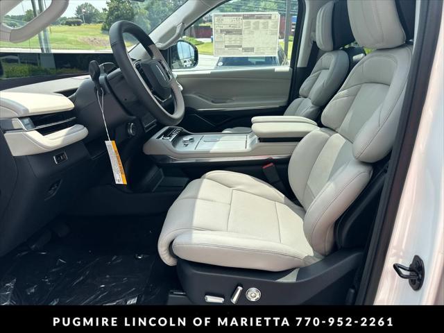 new 2025 Lincoln Navigator car, priced at $103,185