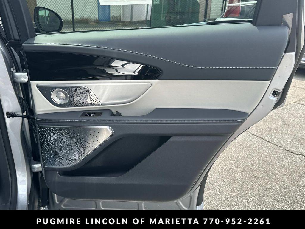 new 2025 Lincoln Nautilus car, priced at $66,360
