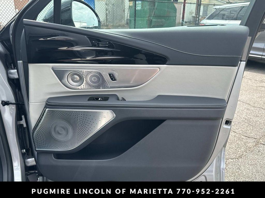 new 2025 Lincoln Nautilus car, priced at $66,360
