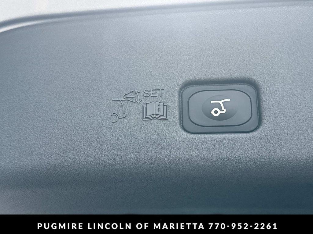 new 2025 Lincoln Nautilus car, priced at $66,360