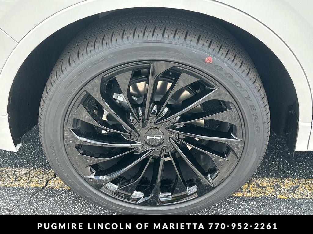 new 2025 Lincoln Aviator car, priced at $70,220