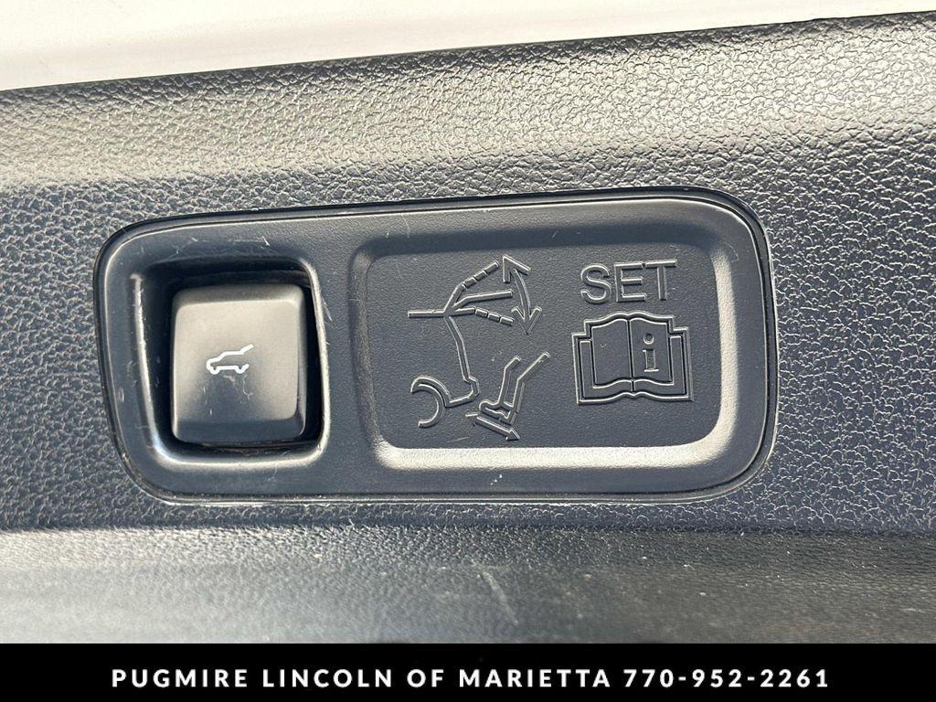 used 2020 Lincoln Navigator car, priced at $37,137