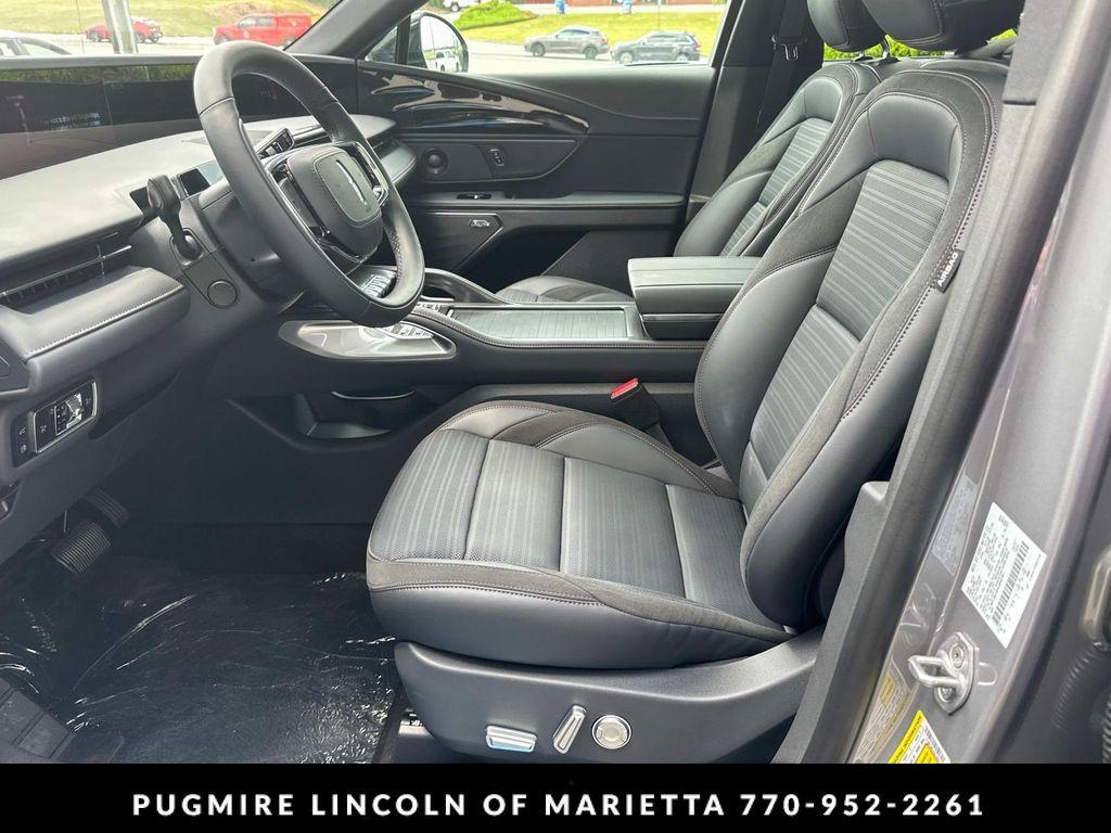 new 2025 Lincoln Nautilus car, priced at $68,564