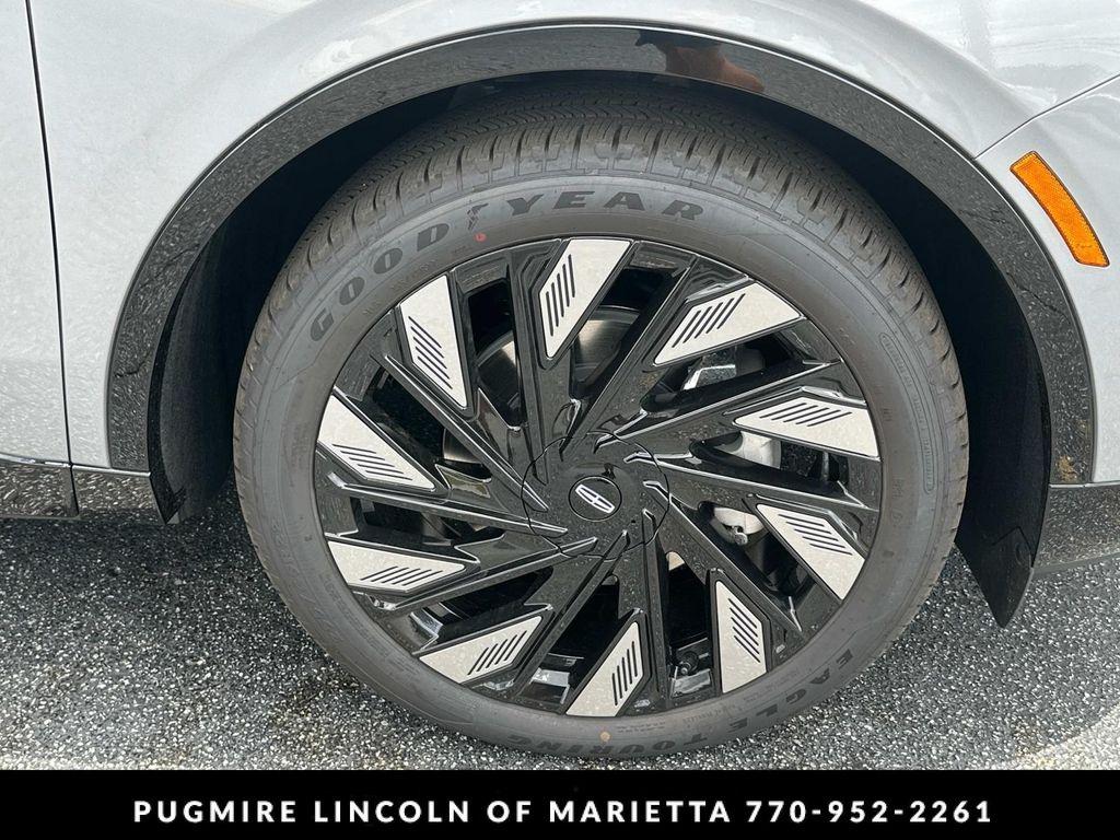 new 2025 Lincoln Nautilus car, priced at $68,564