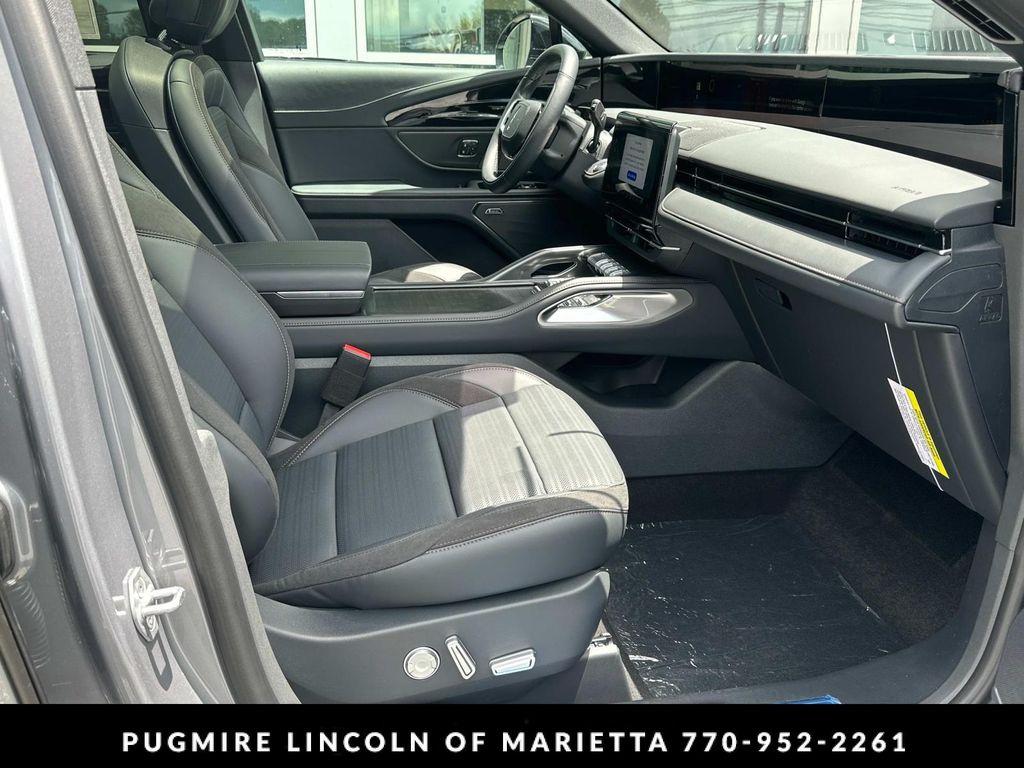 new 2025 Lincoln Nautilus car, priced at $68,564
