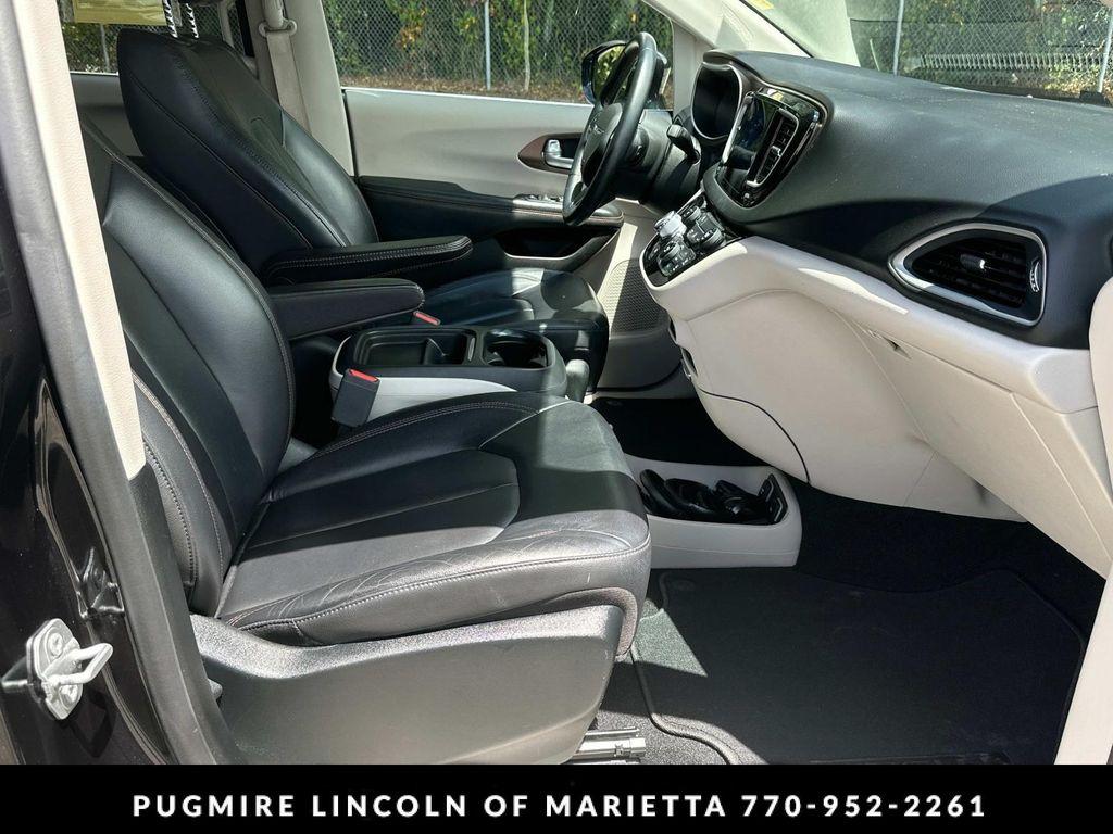 used 2017 Chrysler Pacifica car, priced at $14,995