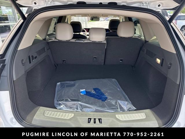new 2025 Lincoln Nautilus car, priced at $51,106